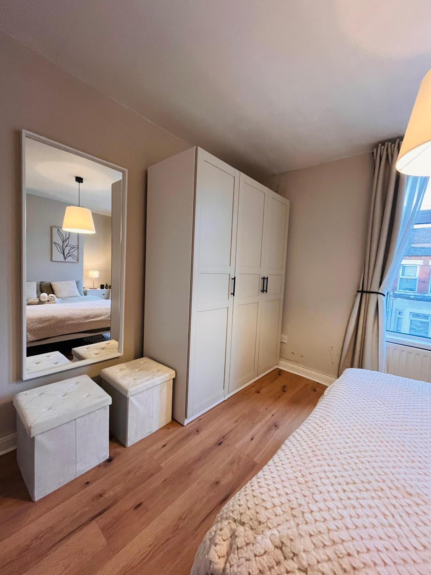 J&S Downtown Sky Attic House Apartment Белфаст Екстериор снимка